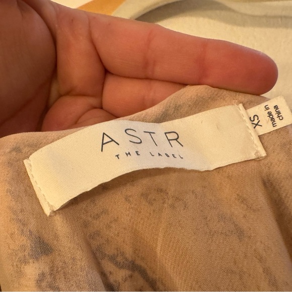 Astr The Label Python Print Dress - Picture 5 of 7